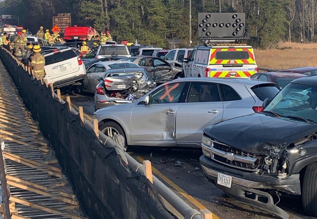 Accident în lanţ în Japonia din cauza zăpezii. Au fost implicate 130 de maşini
