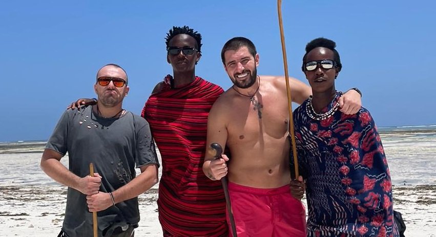 Cătălin Cazacu S-a Refugiat Pe O Insula Din Zanzibar. „Mi-am Depus Deja Actele Pentru Permis, Ca Să Pot Conduce Aici” | Libertatea