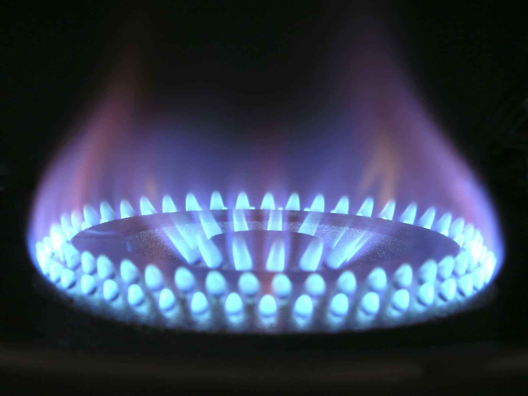 ”Finanțarea proiectelor de gaze naturale s-a terminat”, anunță șeful Băncii UE. Deși mizează pe energia verde, banca e criticată că finanțează autostrăzi, considerate ”poluante”