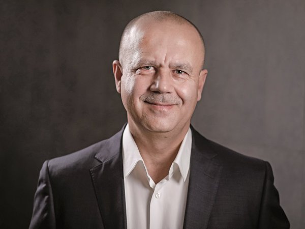Grupul nostru de companii are aproximativ 1.700 de angajaţi şi vrem să menţinem numărul. Am accelerat procesul de digitalizare