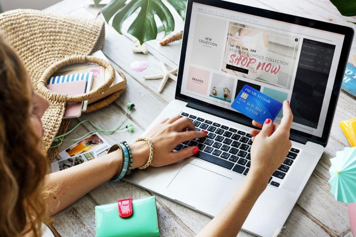 În România, valoarea comenzilor online a crescut cu 99% în decembrie anul trecut