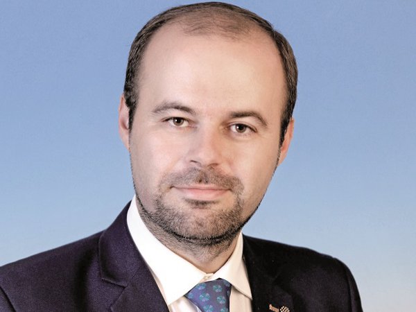 În situaţia în care acestea sunt profitabile, ne pot notifica cu privire la intenţia de a distribui dividende, dar în limita a 15% din profitul cumulat pentru anii 2019 şi 2020 şi nu mai mult de 20 de puncte de bază din capitalurile proprii