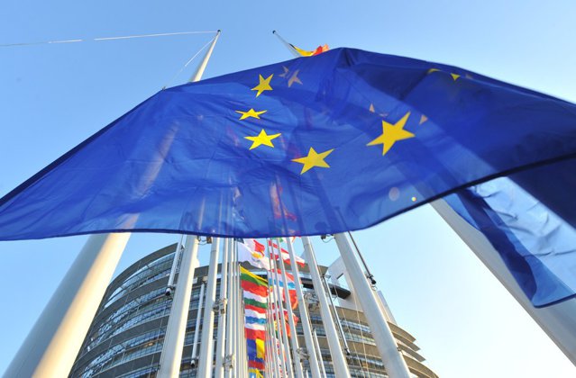 Marea Britanie va trebui să negocieze accesul firmelor financiare pe piaţa UE la fel ca SUA