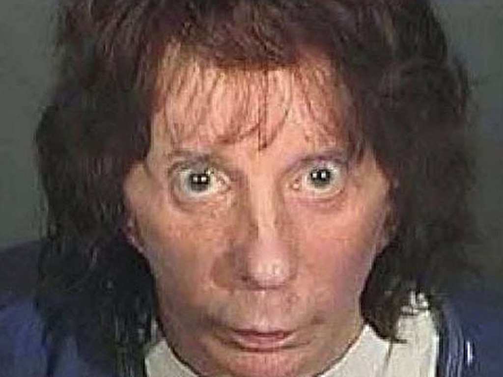 Phil Spector, producatorul care a lucrat cu Beatles si Tina Turner, a murit de Covid-19
