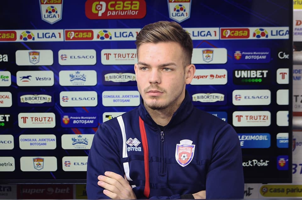 ”Se antrena 8 ore pe zi, manca la caserola, se schimba la baraca”. Povestea trista din spatele noului transfer de la FCSB, Harut