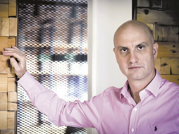Va fi un an de reconstrucţie. Sunt tendinţe şi obiceiuri de consum schimbate radical, iar acest lucru schimbă şi regulile jocului antreprenorial