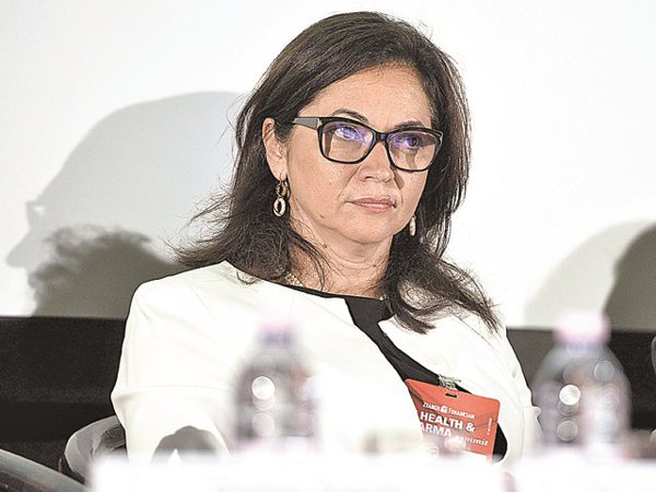 „Aducem periodic cantitatea de doze contractată de minister. Global, am achiziţionat fabrici pentru a mări capacitatea la peste 1 mld. doze de vaccin“