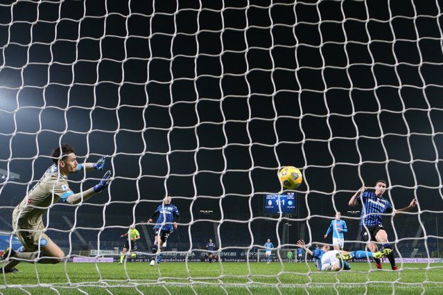 Atalanta învinge Napoli şi se menţine pe loc de Champions League în Serie A