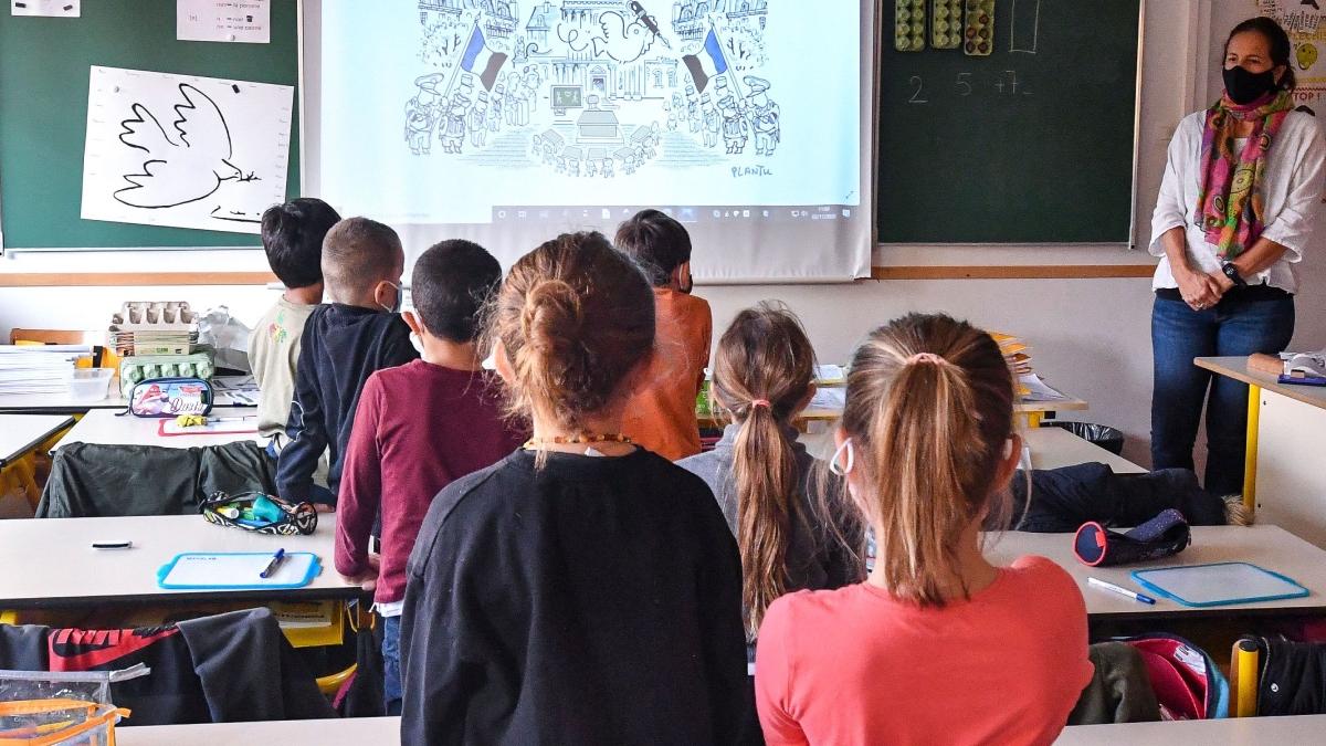 Avertisment dur al unui medic din Sibiu cu câteva ore înainte de redeschiderea şcolilor: Ţineţi-i acasă!