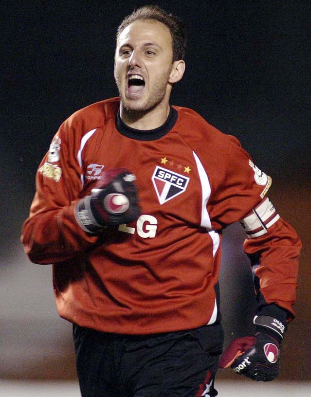 Brazilianul Rogério Mücke Ceni este portarul golgheter al secolului 21