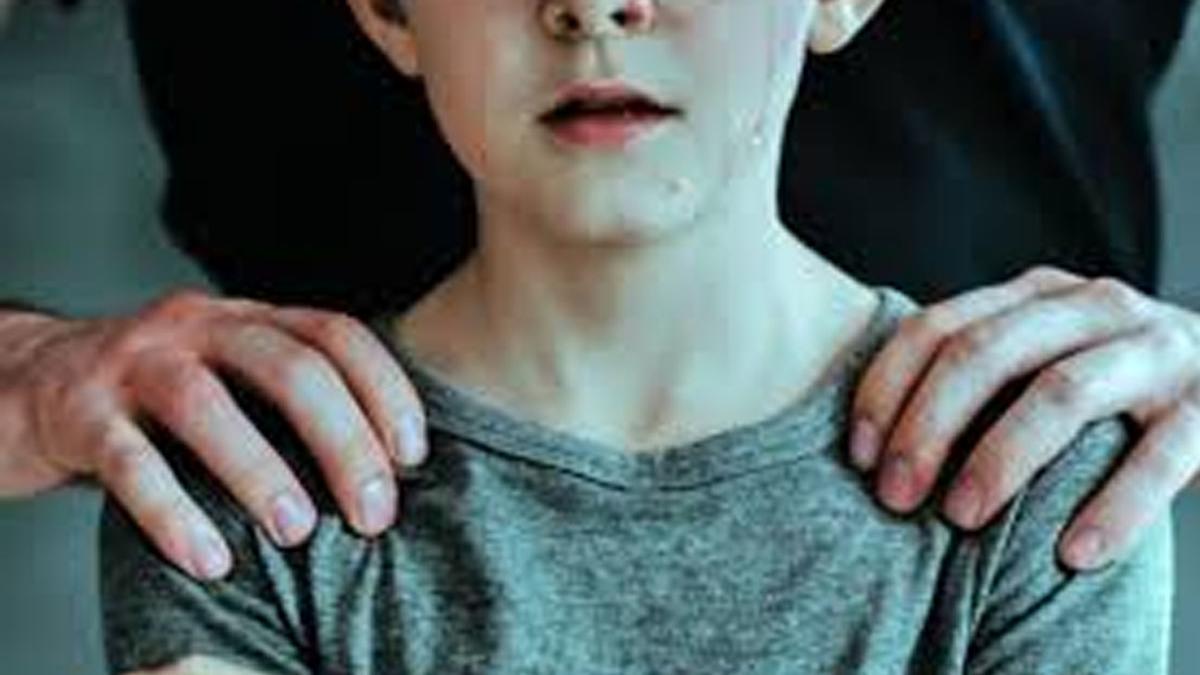 Doi copii români au fost abuzați de un pedofil care preda religie, în Italia. Ce pedeapsă a primit bărbatul