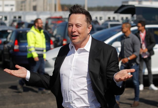 Elon Musk investeşte în cercetare neuronală. Start-up-ul Neuralink a conectat un cip la creierul unei maimuţe pentru a se juca telepatic jocuri video