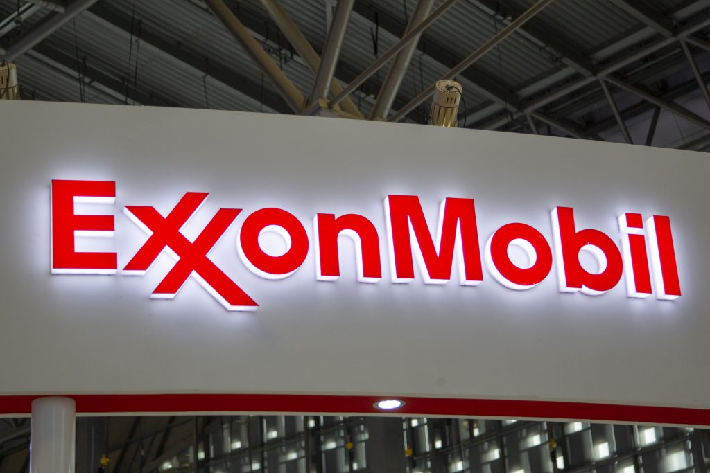 ExxonMobil și Chevron Au Discutat Despre O Posibilă Fuziune în 2020, După Colapsul Prețului Petrolului. Ambele Au Trecut Prin România | Libertatea