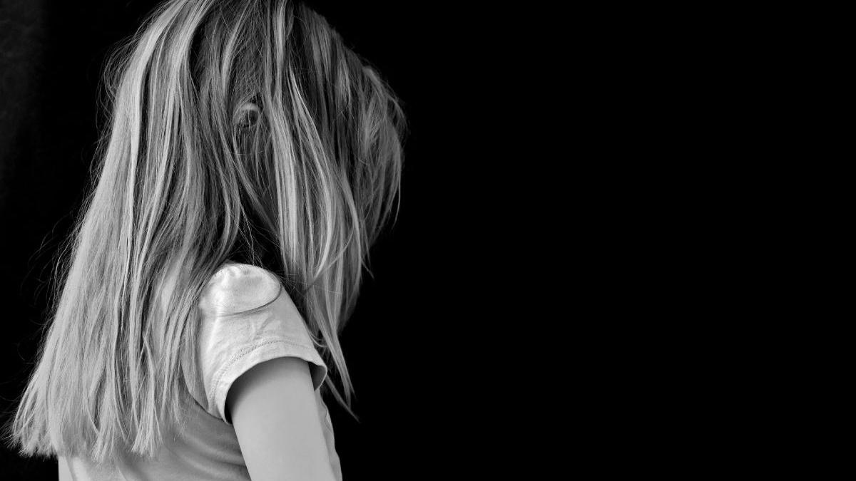 Fetiţă din Cluj, mângâiată de un necunoscut, salvată de un grup de mămici într-un parc din Mănăştur