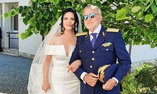 Ilie Năstase și Soția Lui, Surprinși împreună La Un Restaurant Din Capitală, După Ce A Recunoscut Că L-a Iertat în Urma Scandalului | Libertatea