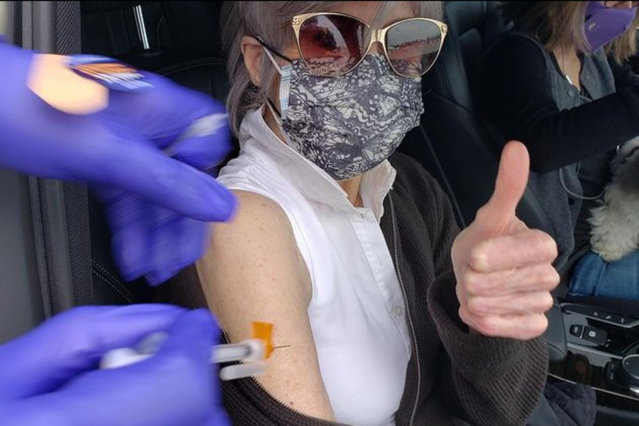 Jane Fonda s-a vaccinat împotriva coronavirusului. Actriţa de 83 de ani, fericită că înţepătura nu e dureroasă
