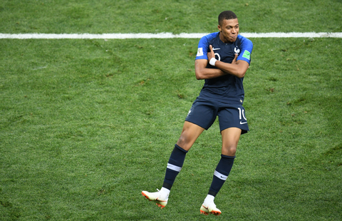 Mbappe a fost protagonistul serii în Champions League. Francezul a înscris de trei ori în poarta Barcelonei