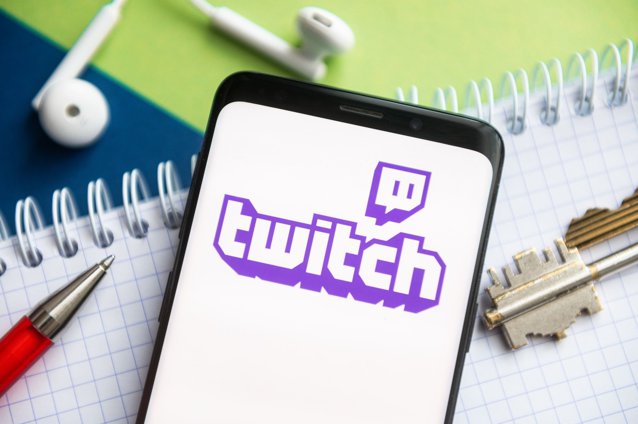 Un streamer a reuşit să strângă 16.000 de dolari pe Twitch, în timp ce dormea