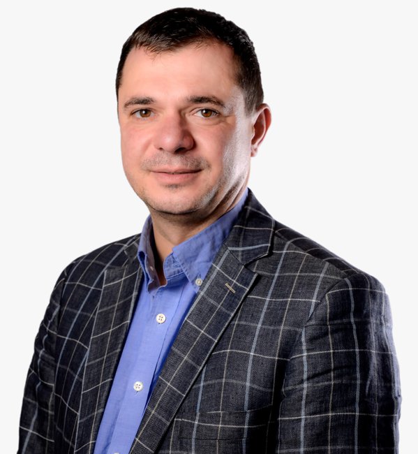 „Investim 4 milioane de euro pentru a construi două hectare de sere hidroponice cu iluminat artificial“