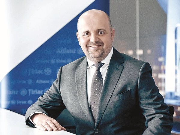 Allianz-Ţiriac a încheiat 2020 cu prime brute subscrise totale de 1,32 miliarde de lei, în scădere cu 3,7%, în timp ce profitul operaţional s-a îmbunătăţit cu 15%, la 154 milioane de lei