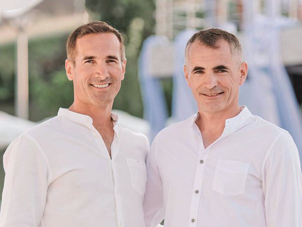 Antreprenori locali. Florea Grup, un business deţinut de fraţii Marcel şi David Florea, a ajuns la afaceri de 137 mil. lei, plus 22%. Compania a inaugurat, în vara lui 2020, o fabrică de prefabricate din beton la Strejnicu, judeţul Prahova, lângă Ploieşti, investiţie de 10 mil. euro