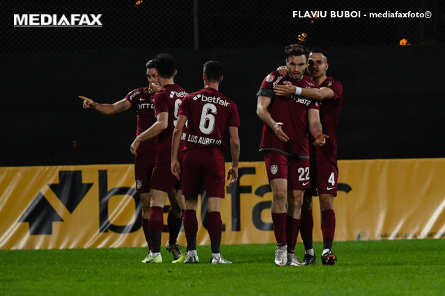 CFR Cluj întrerupe seria de 11 meciuri fără înfrângere a lui FC Argeş. Campioana şi-a zdrobit adversarii cu 5 la 0