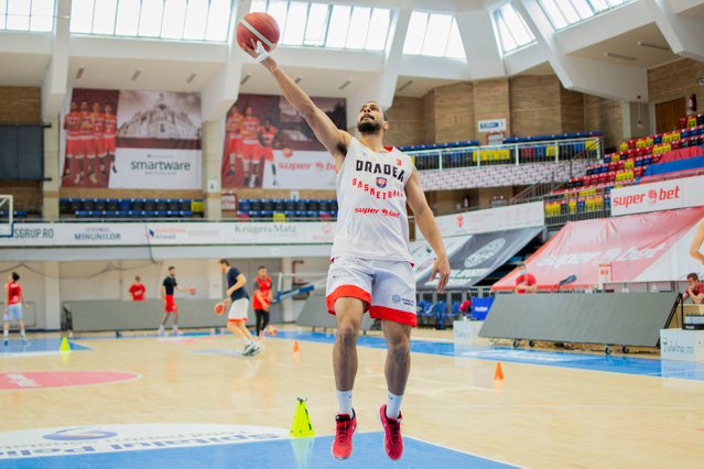 CSM Oradea s-a calificat în sferturile de finală ale Europe Cup la baschet masculin