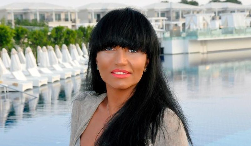 Cu Ce Se Ocupă Acum Larisa După Divorțul De Artistul Alin Oprea. „Un Om Normal Nu își Permite. Eram Foarte Afectată”
