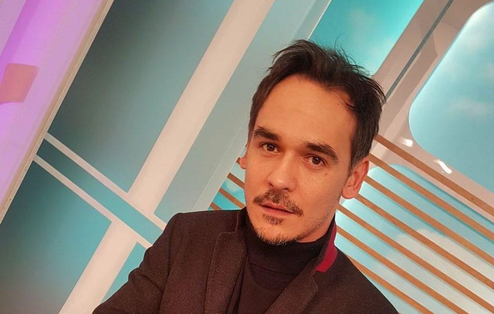 Cum Arată Fiica Lui Răzvan Simion, în Vârstă De 16 Ani. Prezentatorul TV A Scos-o Pe Ianca La Restaurant. „Iubita Mea!”