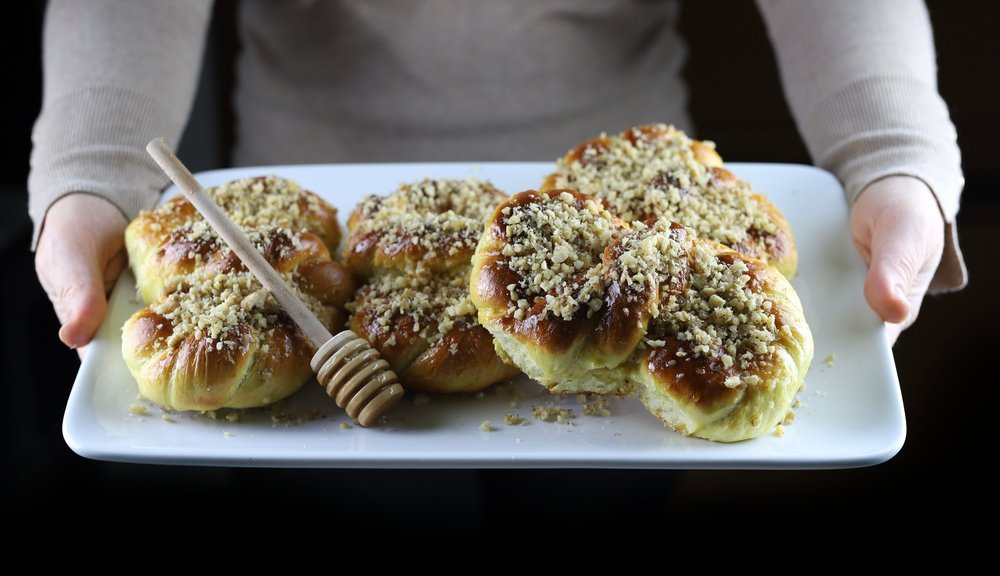 Cum Faci Mucenici Pufoși. Secrete Pentru Sfințișori Moldovenești Delicioși