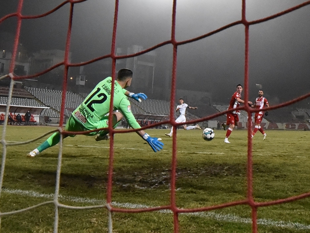 FCSB a demolat-o pe CFR Cluj. Ardelenii, invinsi la scor de neprezentare