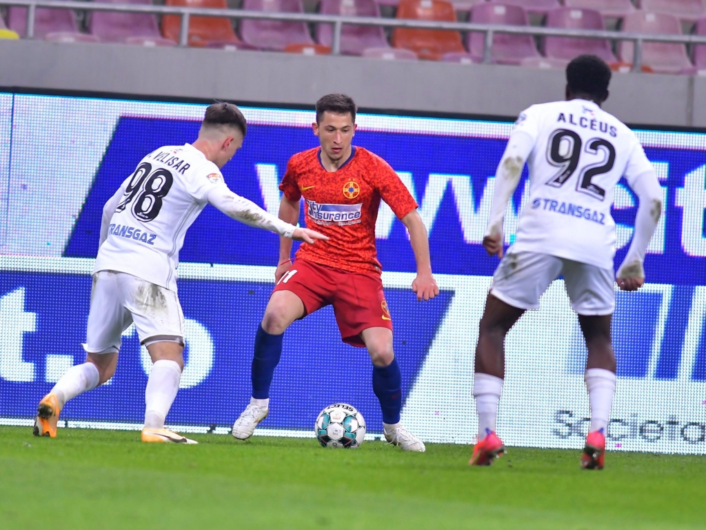 FCSB, victorie chinuita la Arad. Oamenii lui Becali conduc clasamentul in Liga 1