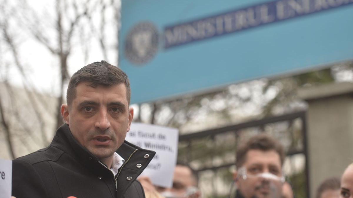George Simion: „Oamenilor li se dă frică pe pâine!” Liderul AUR anunţă că va ataca în justiţie noile restricţii anti-pandemie