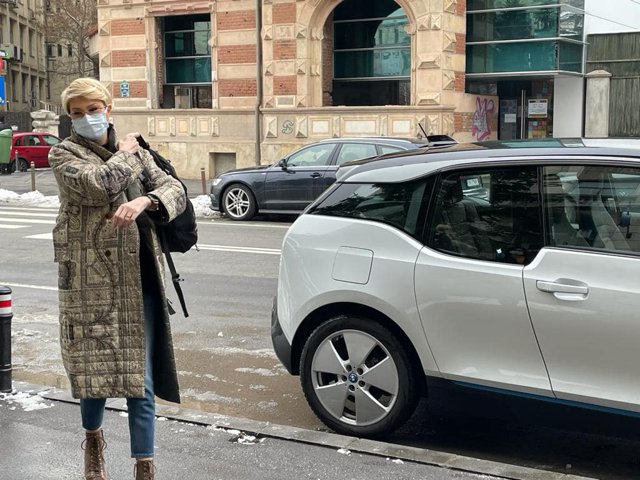 Mai mulţi miniştri au redescoperit călătoriile pe jos, cu metroul sau bicicleta