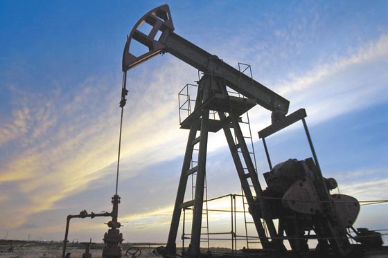 Petrolul rămâne stabil după vânzare, dar carantinările europene afectează perspectivele de recuperare a cererii