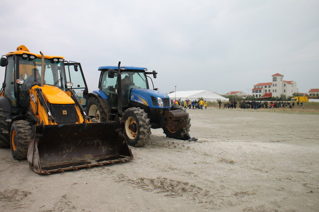 Proiectul de înnisipare a plajelor s-ar putea opri la jumătatea drumului. Rămăşiţele unei epave antice au fost descoperite în zona de extragere a nisipului