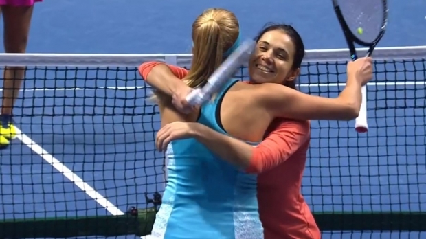 TENIS| Raluca Olaru şi Nadia Kicenok s-au calificat în finala probei de dublu la Sankt Petersburg, învingând perechea Monica Niculescu/Lesley Pattinama Kerkhove | stiri.tvr.ro