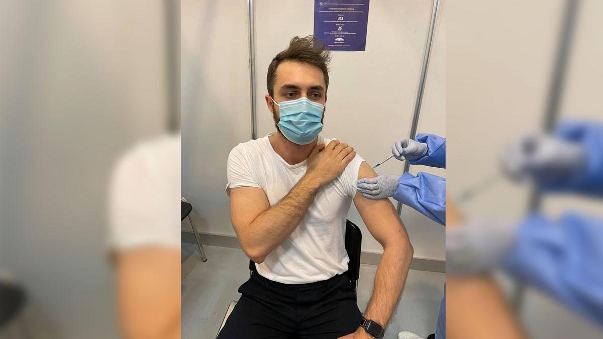 Tânăr cu diabet, vaccinat din greșeală cu rapelul Moderna în loc de Pfizer: „S-au panicat, au încercat să mă îmbuneze. M-a sunat Valeriu Gheorghiţă”