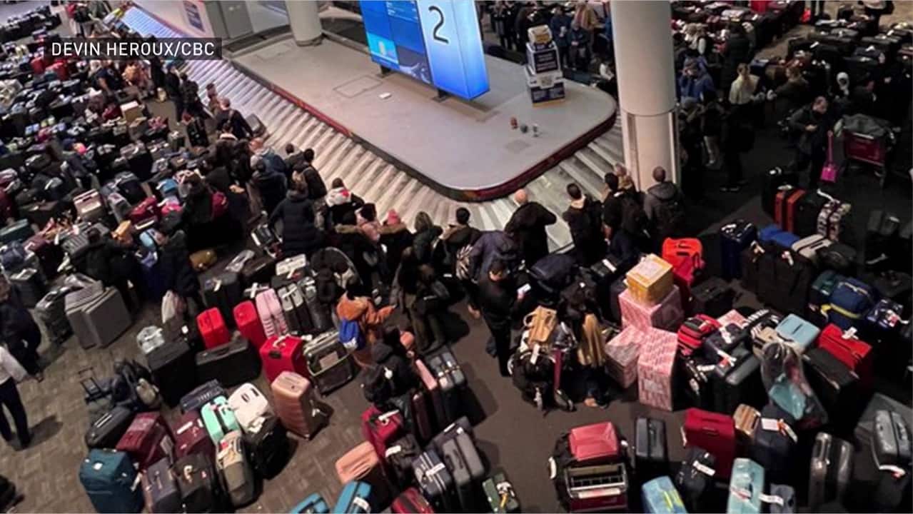 mii de oameni din Canada încă fără curent se confruntă cu probleme de călătorie la câteva zile după 4 furtuni