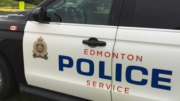 Un bărbat din Edmonton căutat în Canada pentru trafic de ființe umane, găsit în Columbia Britanică