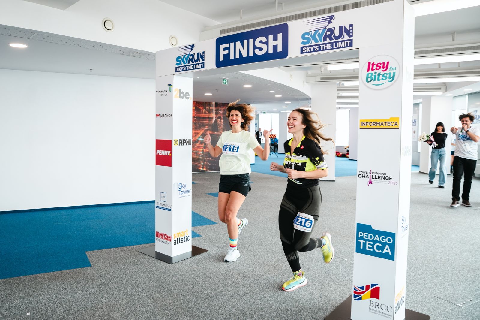 SkyTower stabilește noi înălțimi pentru cea de-a 6-a ediție SkyRun, competiția caritabilă de alergare pe scări pentru copii și adulți