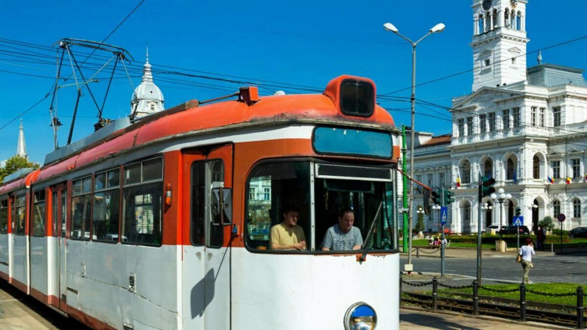 transport public Arad