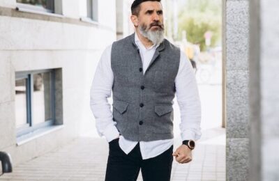 Cum să alegi și să asortezi o vestă bărbătească: Ghid practic