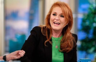 Sarah Ferguson, criticată dur după arestarea lui Andrew. Ce urmează pentru Ducesă?