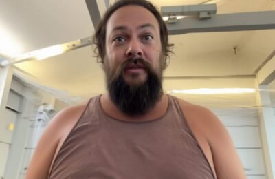 Jason Momoa, evacuat din Hawaii! Furtuna a scos 5.500 de oameni din case