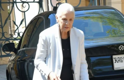 Barbara Bain, 94 de ani, din Misiune Imposibilă – Apariție Surpriză în Beverly Hills