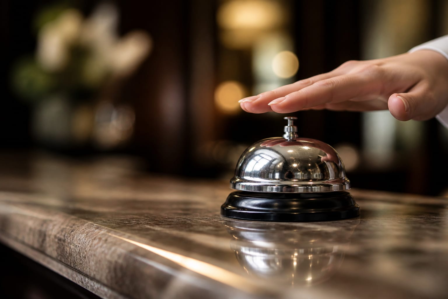Cererea adolescenților pentru joburi de vară a crescut cu 45%, iar HoReCa angajează la salariul minim