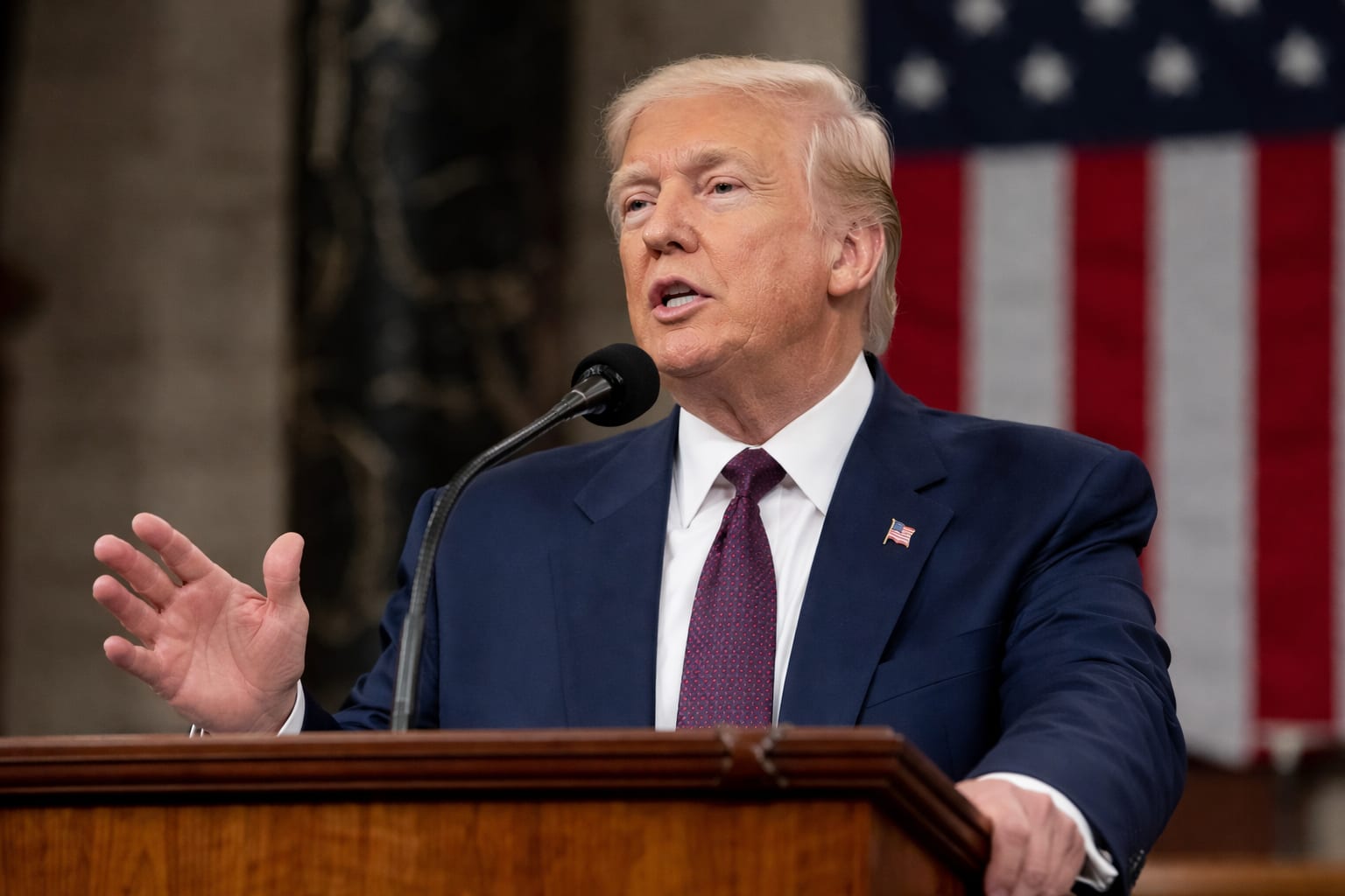 Donald Trump acuză China că a obținut ilegal 220 de milioane de dosare ale alegătorilor americani