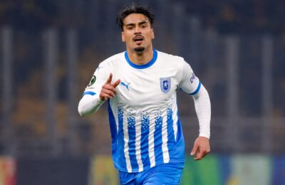 Universitatea Craiova a urcat pe primul loc după 4-0 cu UTA Arad în prima etapă