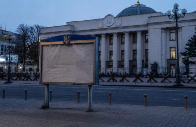 Fostul ministru al apărării din Ucraina cere organizarea de alegeri în pofida legii marțiale